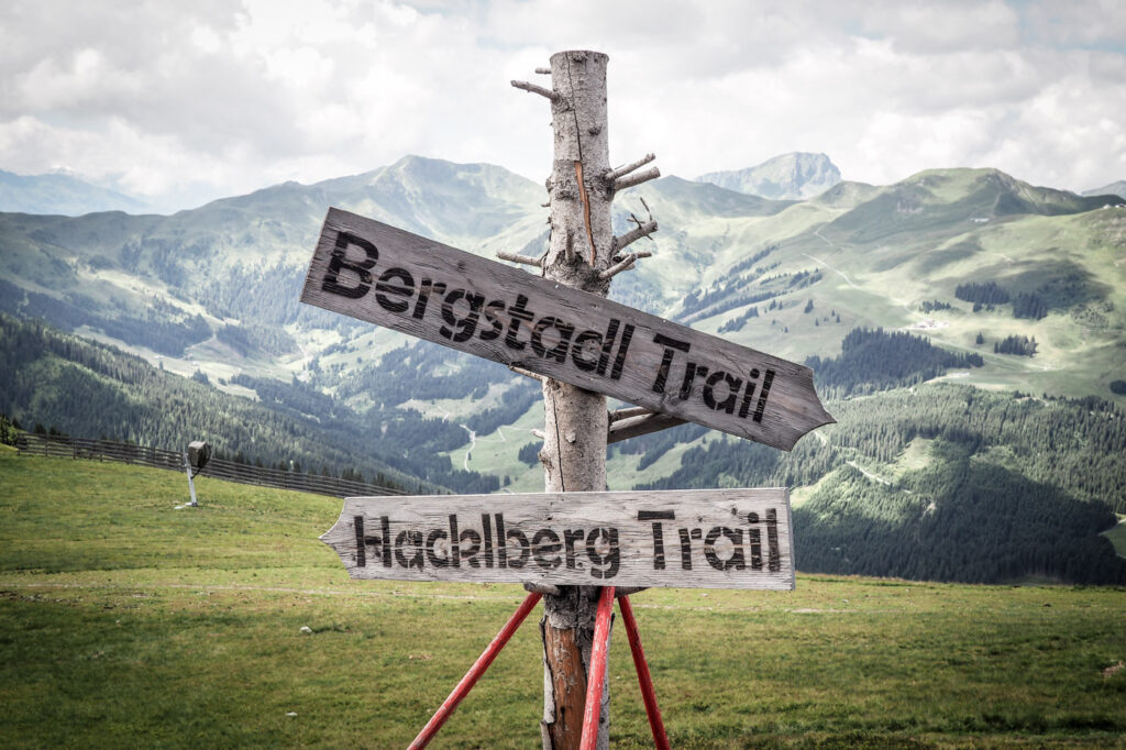 Trail Wegweiser in Saalbach