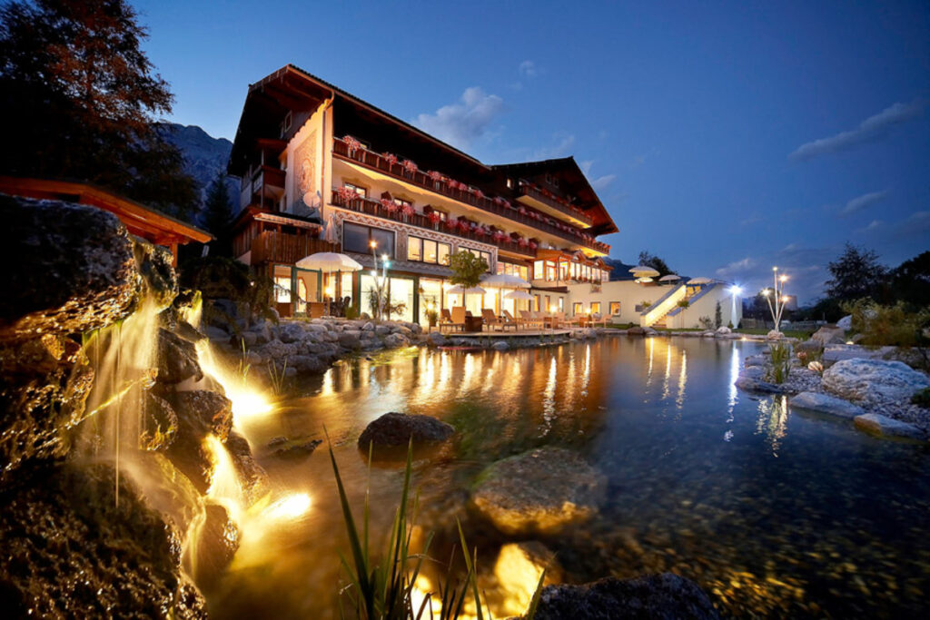 Hotel Berghof in der Ramsau am Dachstein Lawinen-Camp