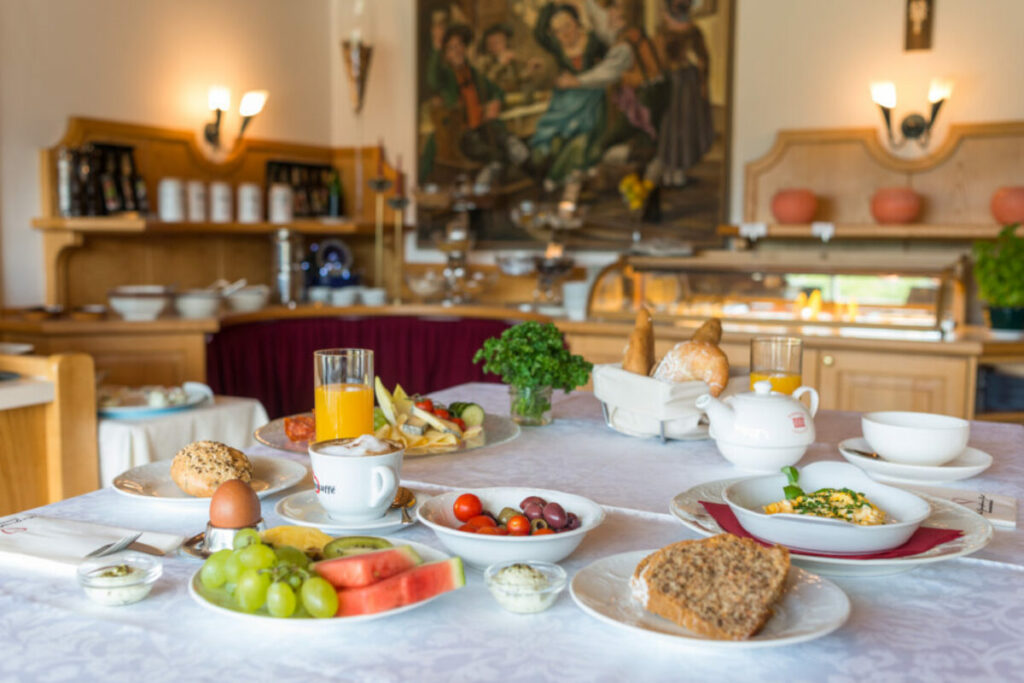 Frühstück im Hotel Berghof am Dachstein
