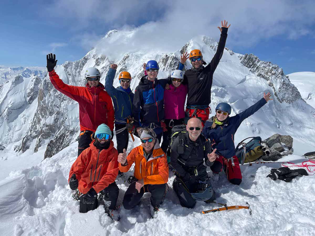 Group photo at the finish Mont Blanc Charmonix